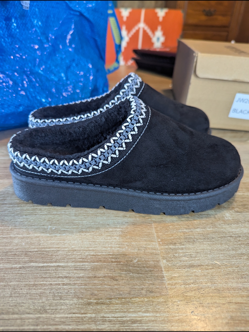 Cozy Women's Black Slip-On Slipper Mules
